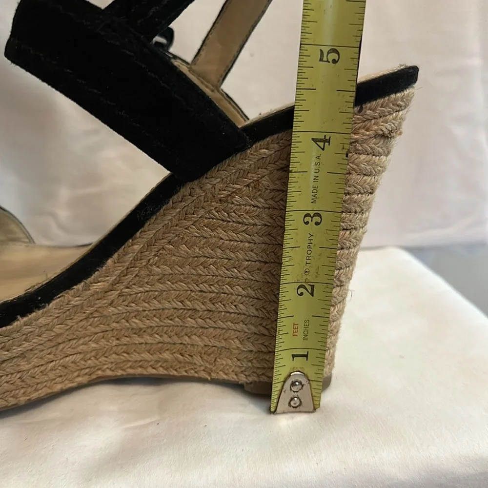 Marc Fisher Hipiee 2 black suede straps 8 1/2M espadrille wedge sandals